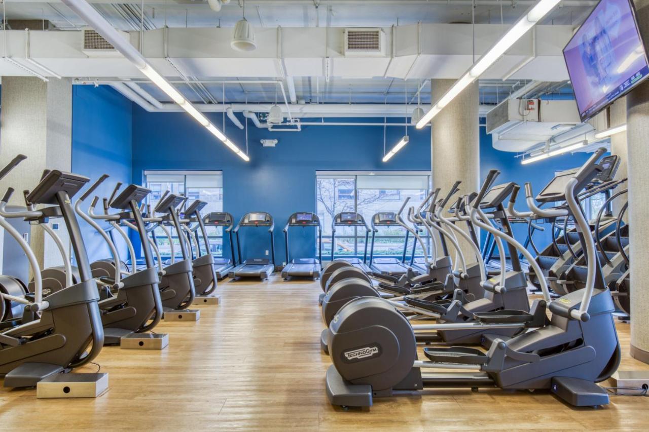 Appartamento Lic 2Br W Doorman Gym Pool Nr E River Nyc-689 New York Esterno foto